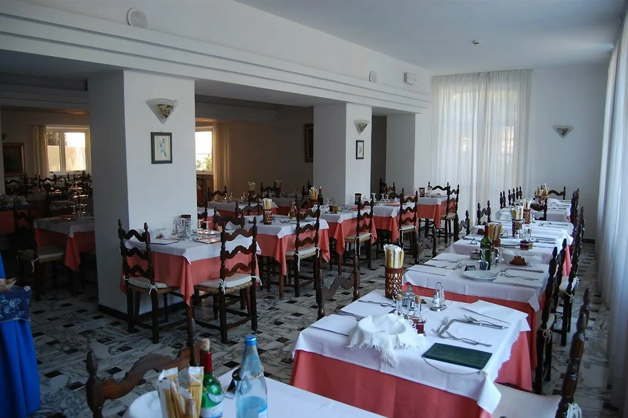 Hotel Dora Levanto